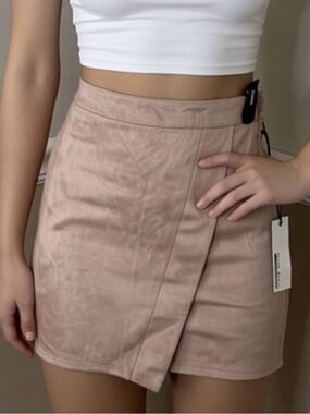 🎉 2 for $20! NWT Haute Monde Blush Pink Faux-Suede Mini Skirt